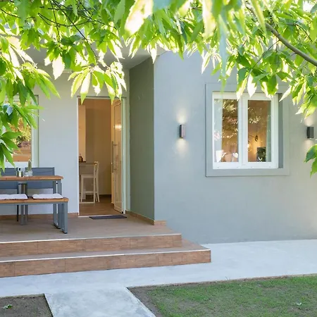 公寓 Elena Luxury Living Paralía Skotínis